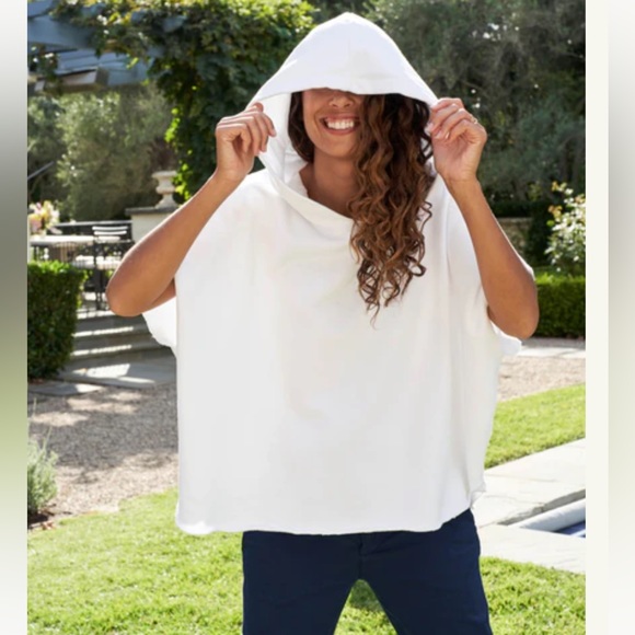 Frank & Eileen Tops - NWOT Frank & Eileen White Hooded Capelet, Hooded, Short sleeves. Size S